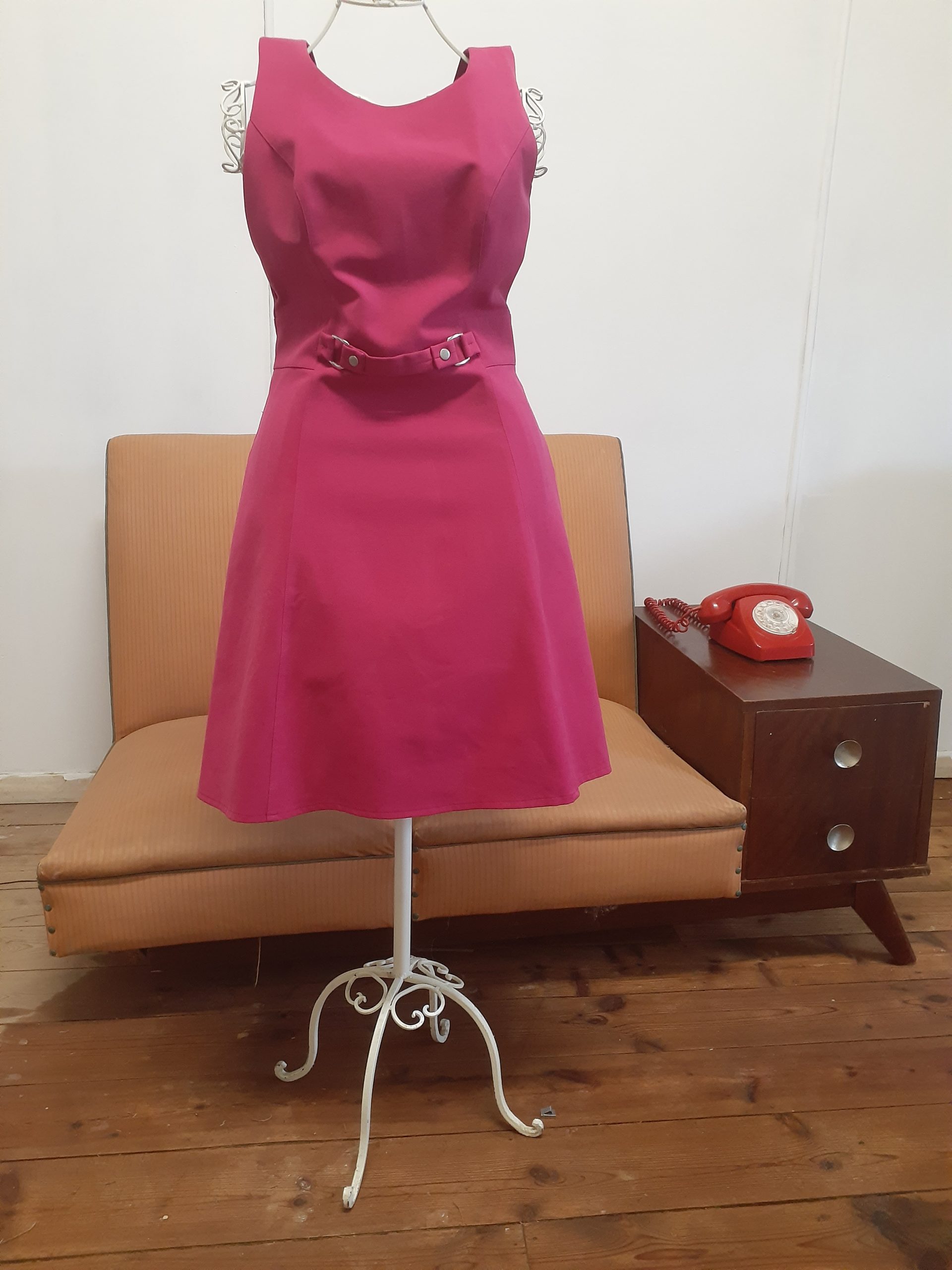PRE-LOVED 1960s Style Pink Fit and Flare Dress - REVIEW